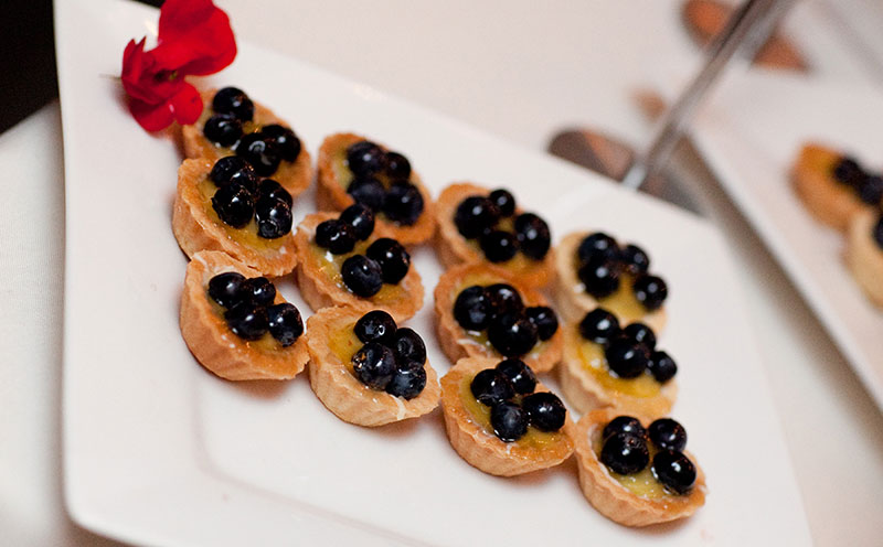 Lemon-Tarts-with-Fresh-Blueberries local catering